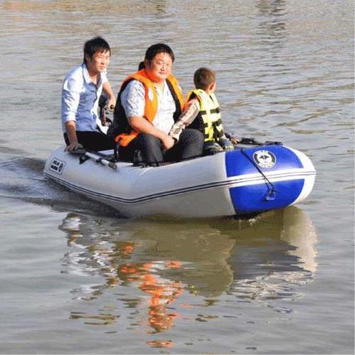黄埔救援漂流船